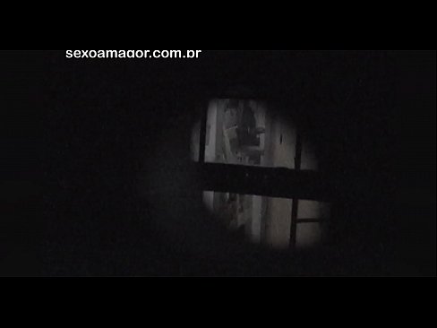 ❤️ Blondina este filmată în secret de un voyeur din cartier ascuns în spatele unor cărămizi goale ️  at ro.redpornpictures.ru ﹏